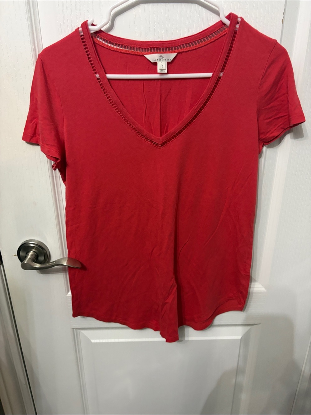 Chico's Red V-Neck Short Sleeve Tee with Ladder Trim